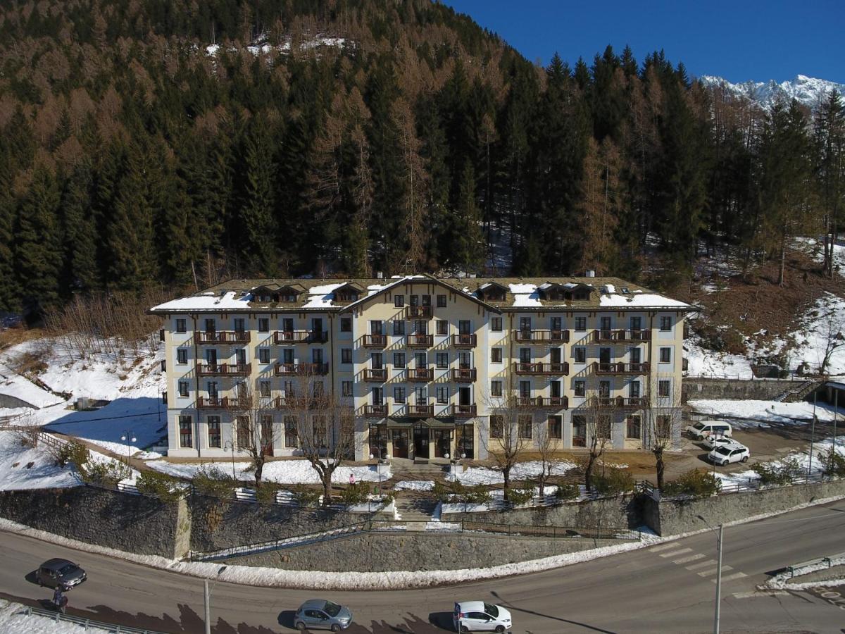 Palace Pontedilegno Resort Ponte Di Legno Exterior foto