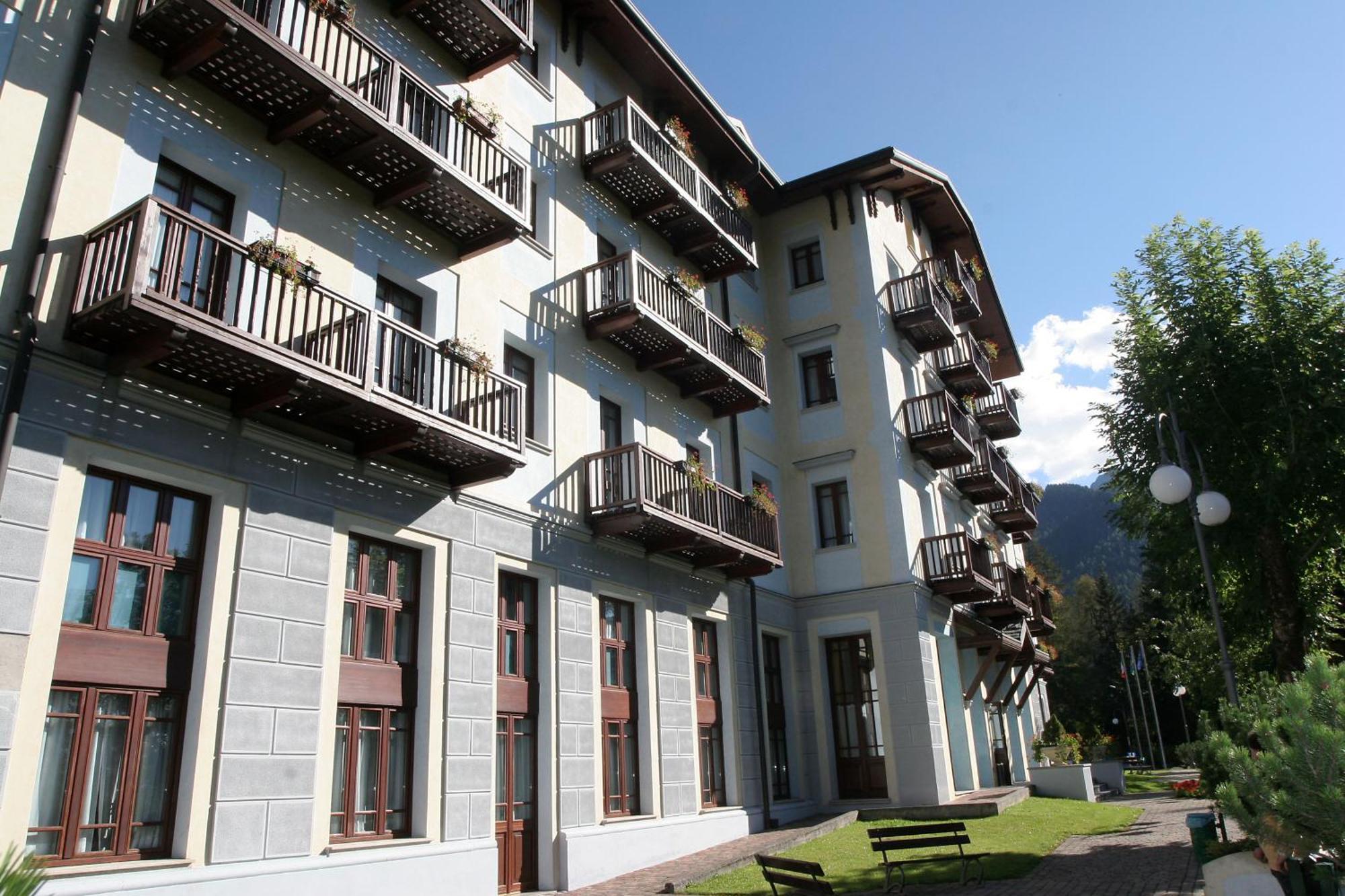 Palace Pontedilegno Resort Ponte Di Legno Exterior foto